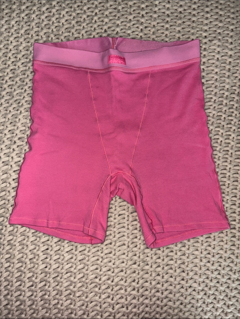 SKIMS - Bubblegum  Soft Lounge RibShort
